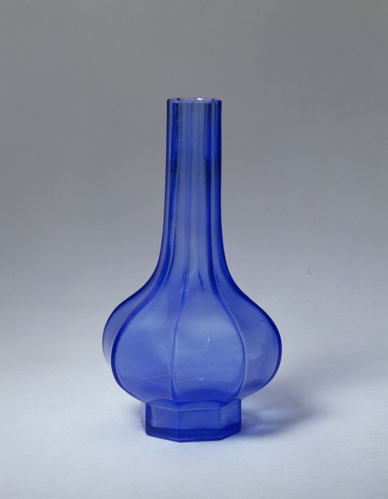 图片[1]-Yongzheng blue transparent glass octagonal bottle-China Archive
